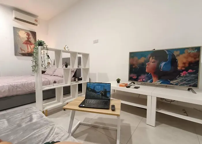 Cozy Studio Near Mid Valley #Staynjoy